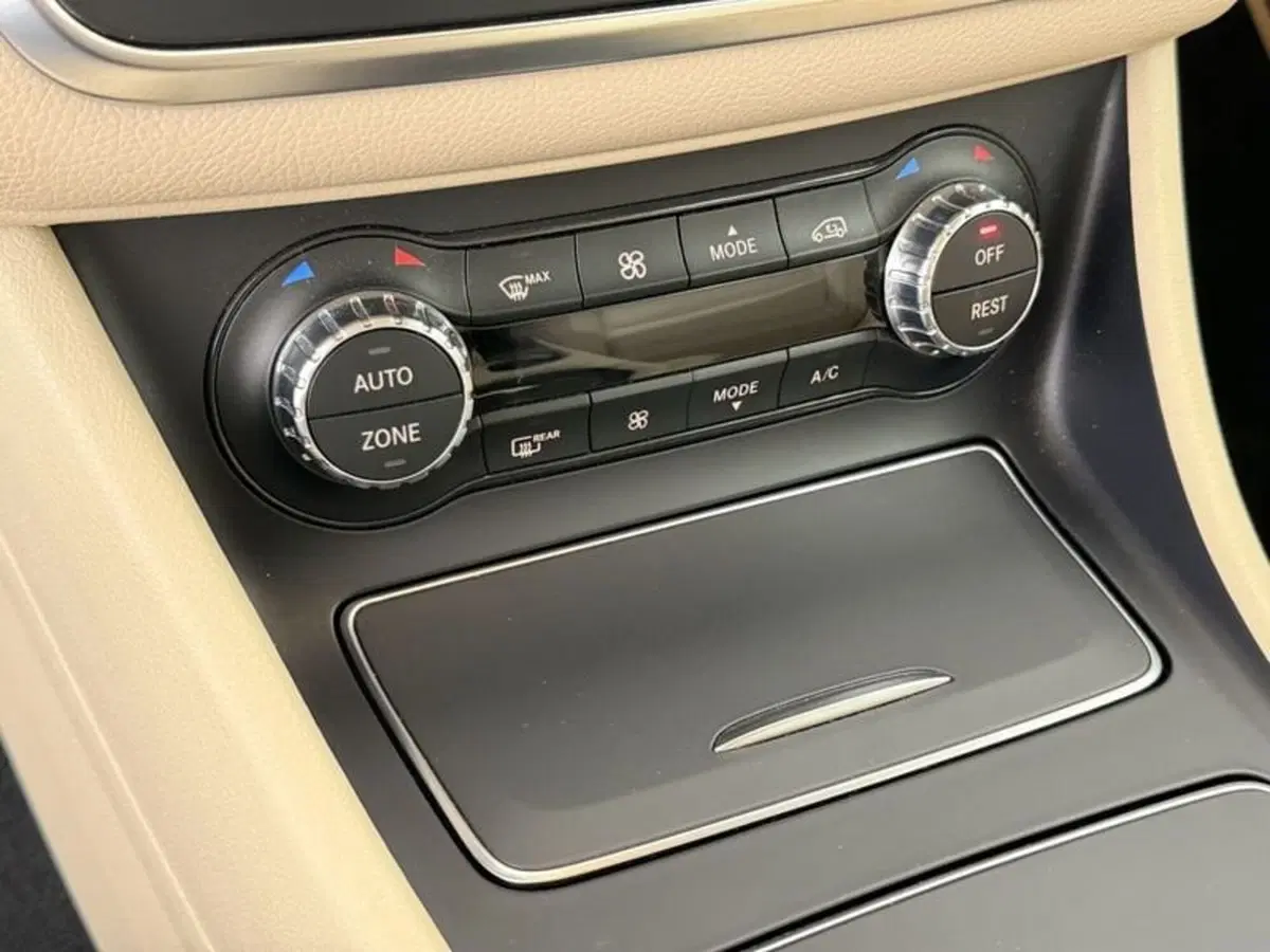 Mercedes-Benz GLA SUV usata a Perugia (13)