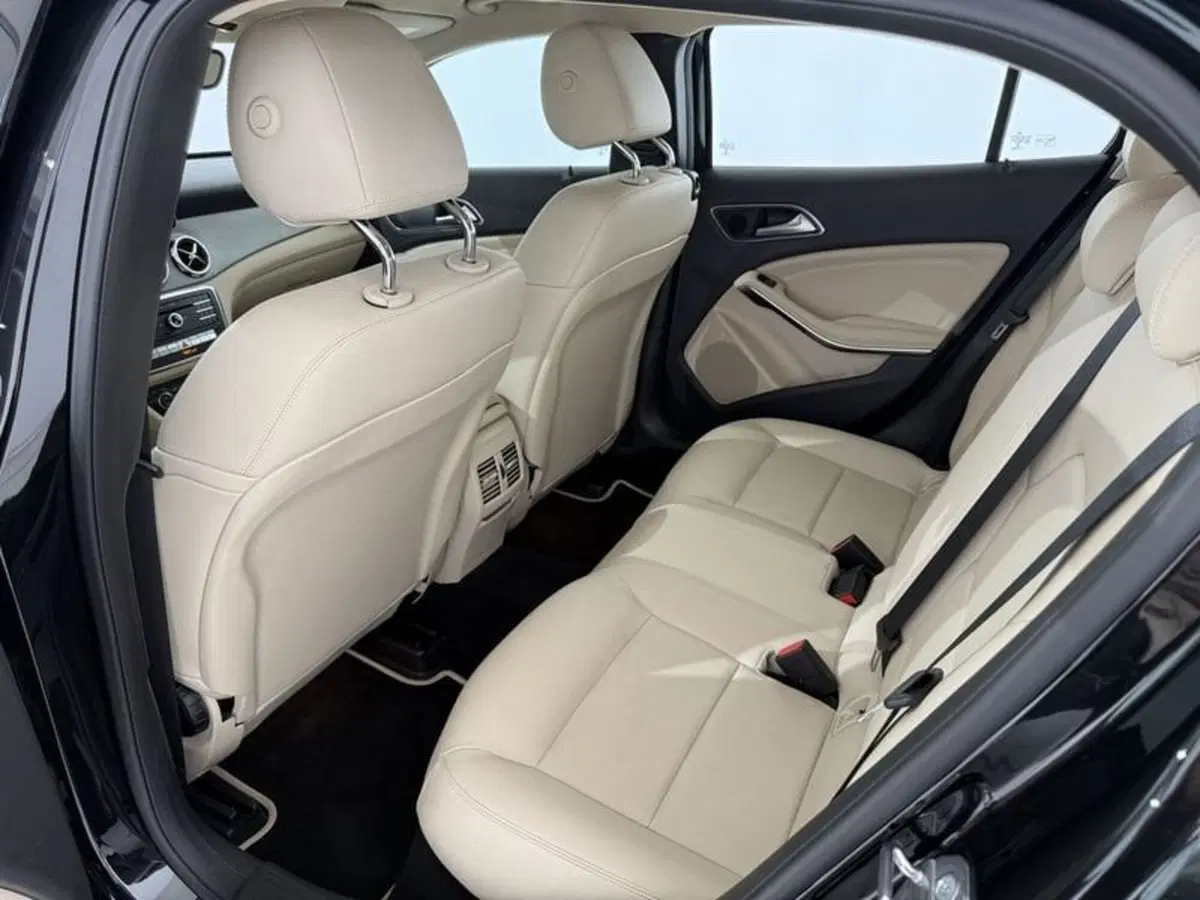 Mercedes-Benz GLA SUV usata a Perugia (17)