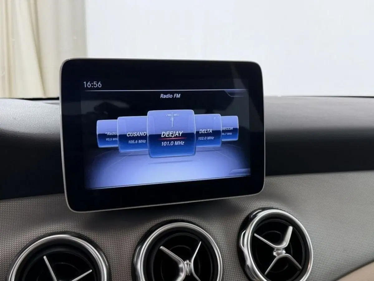Mercedes-Benz GLA SUV usata a Perugia (8)