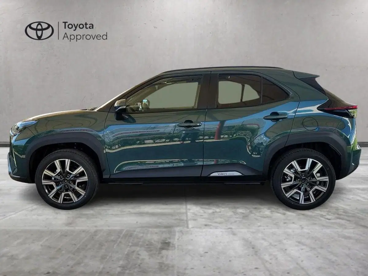 Toyota Yaris Cross nuova a Roma (3)