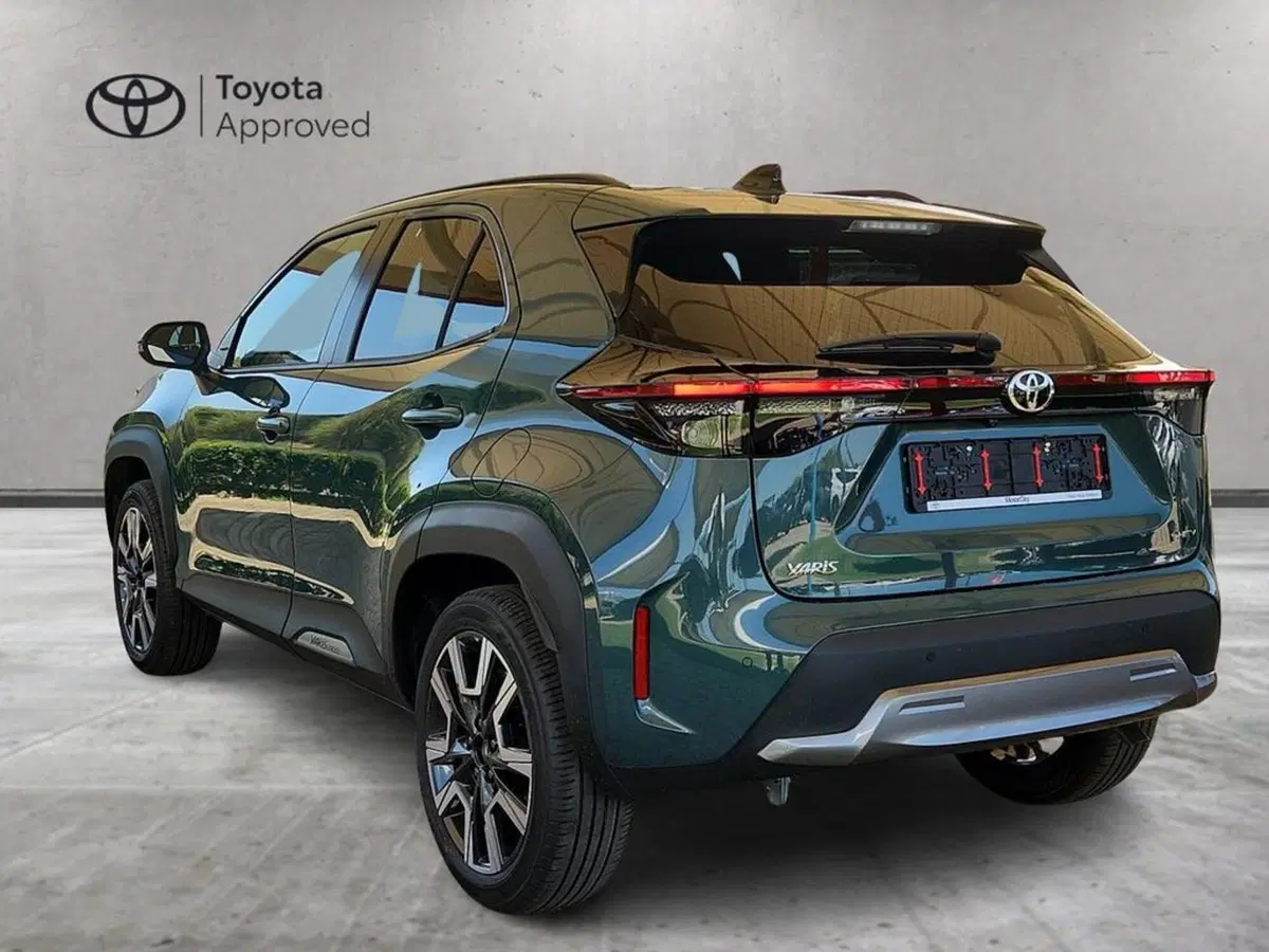 Toyota Yaris Cross nuova a Roma (5)