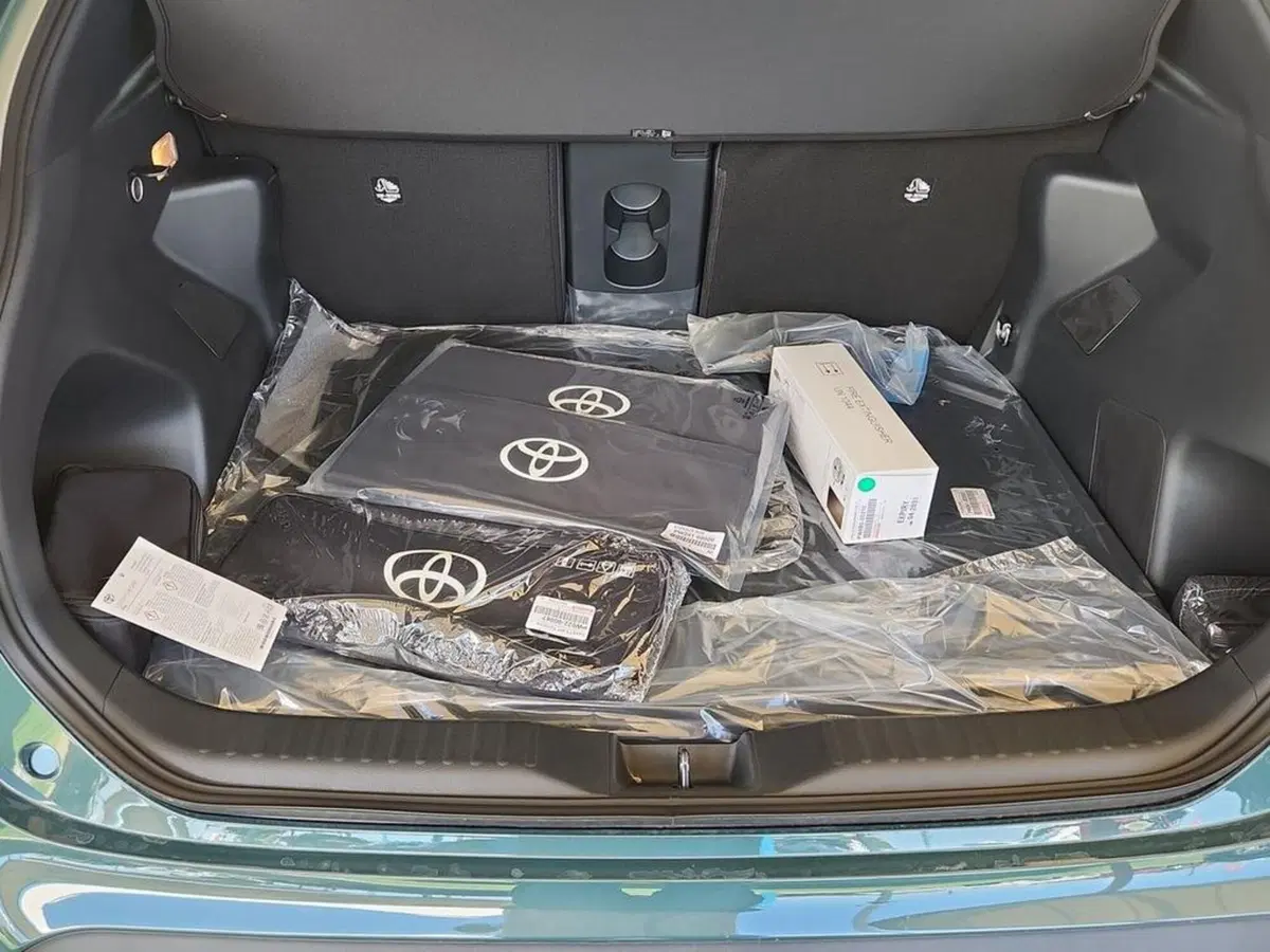 Toyota Yaris Cross nuova a Roma (6)