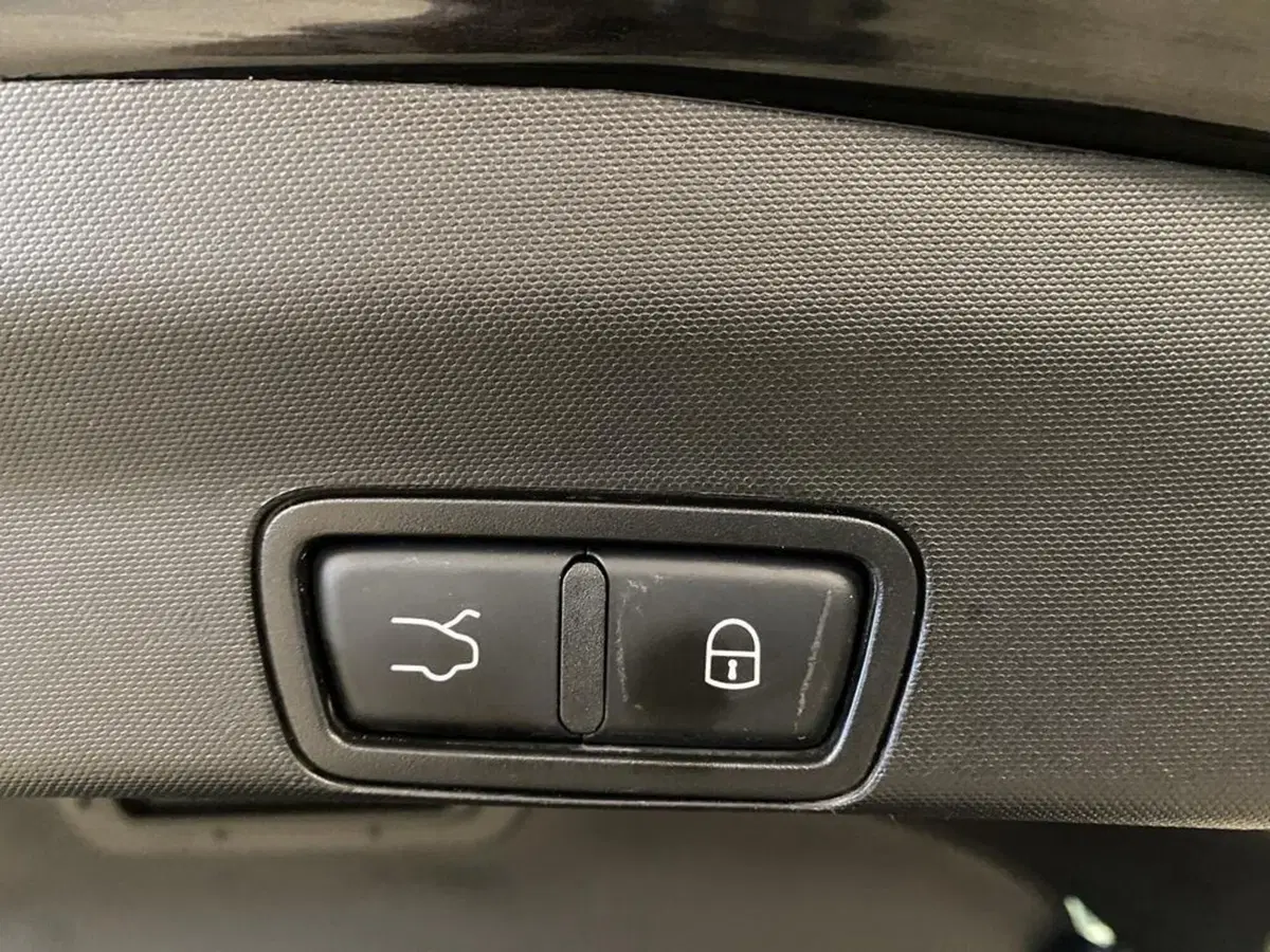Alfa Romeo Stelvio usata a Torino (13)