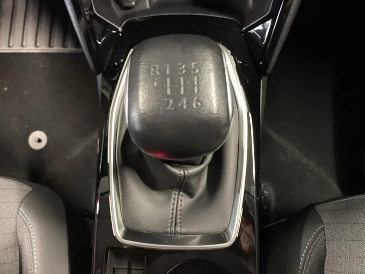 Peugeot 208 usata a Torino (12)