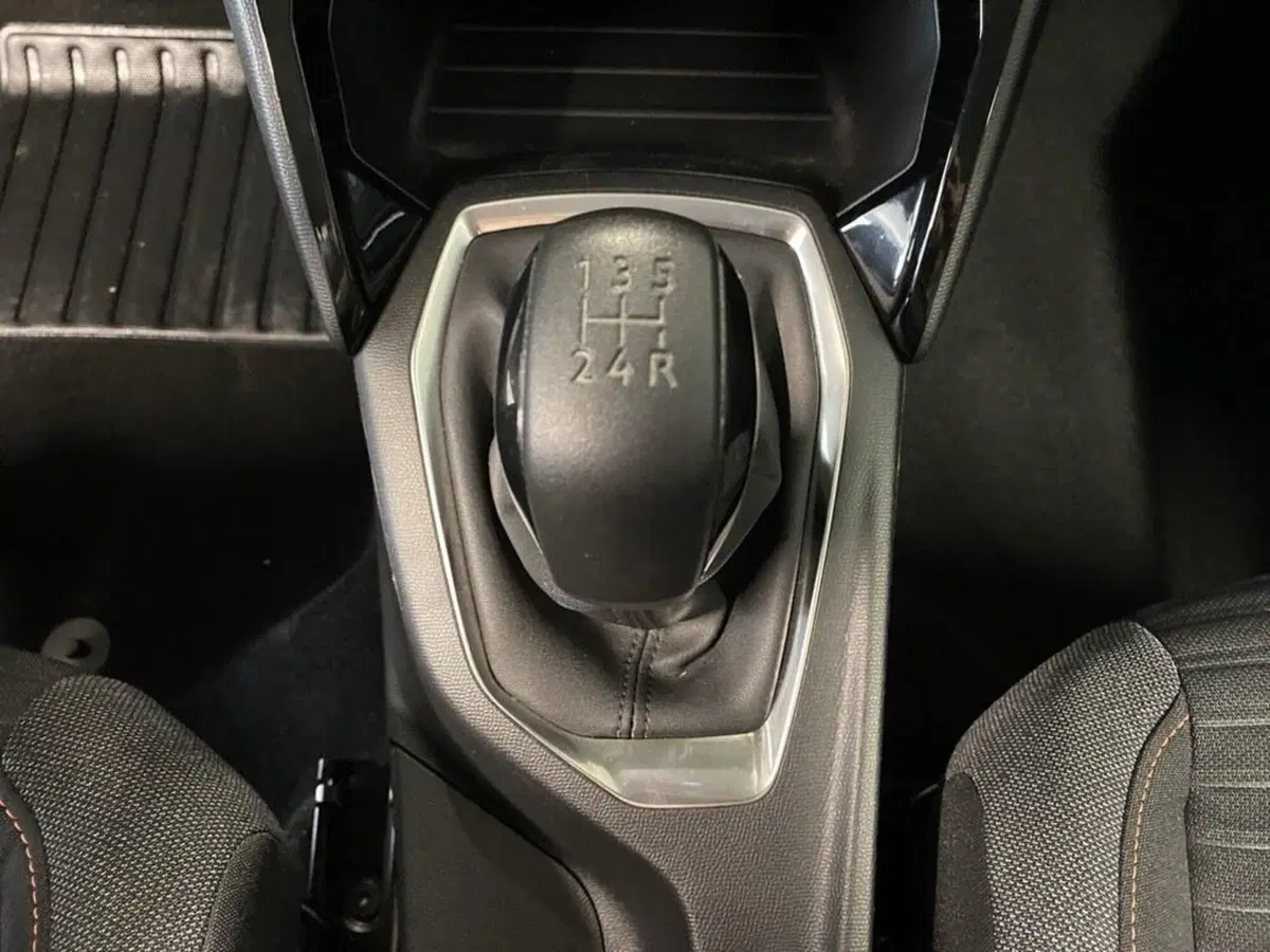 Peugeot 208 usata a Torino (12)