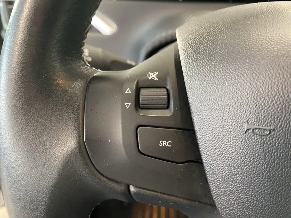 Peugeot 208 usata a Torino (12)