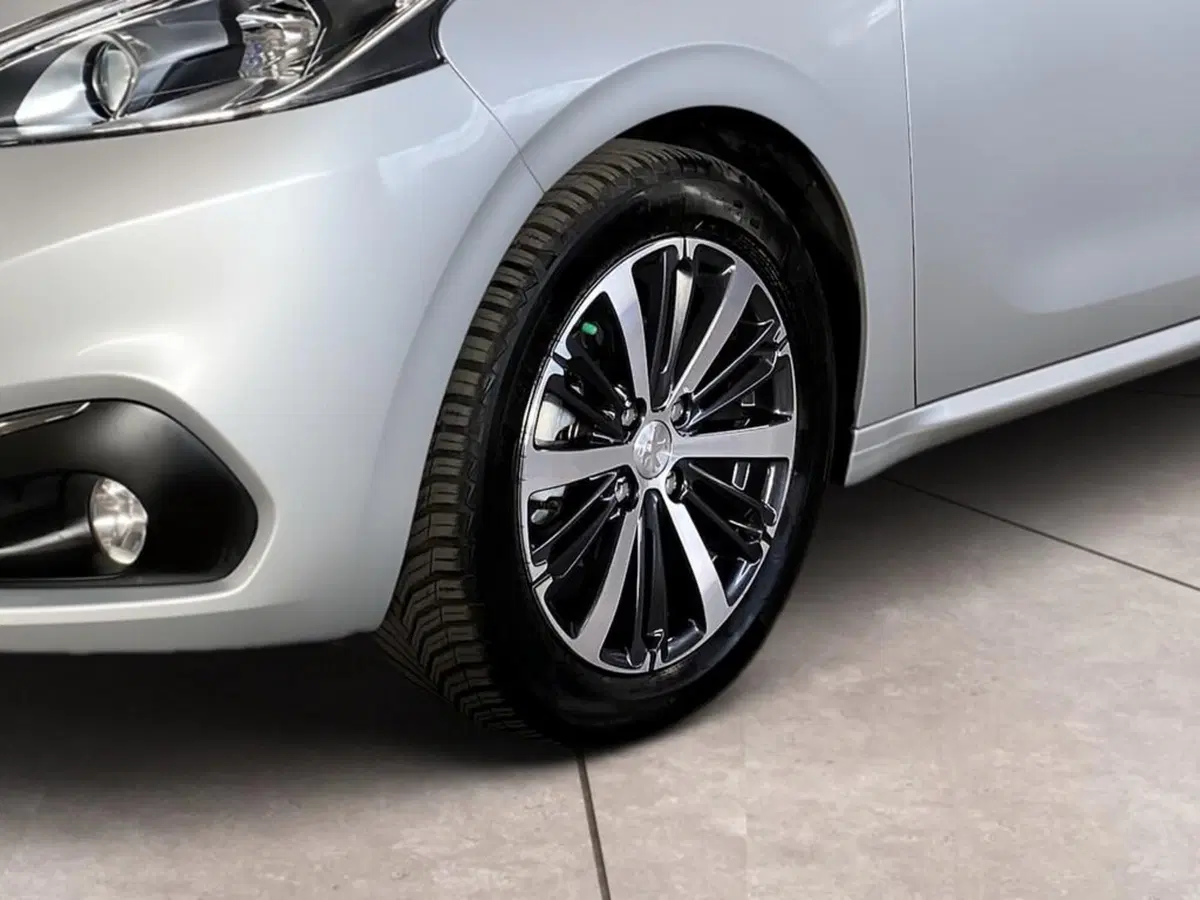 Peugeot 208 usata a Torino (15)
