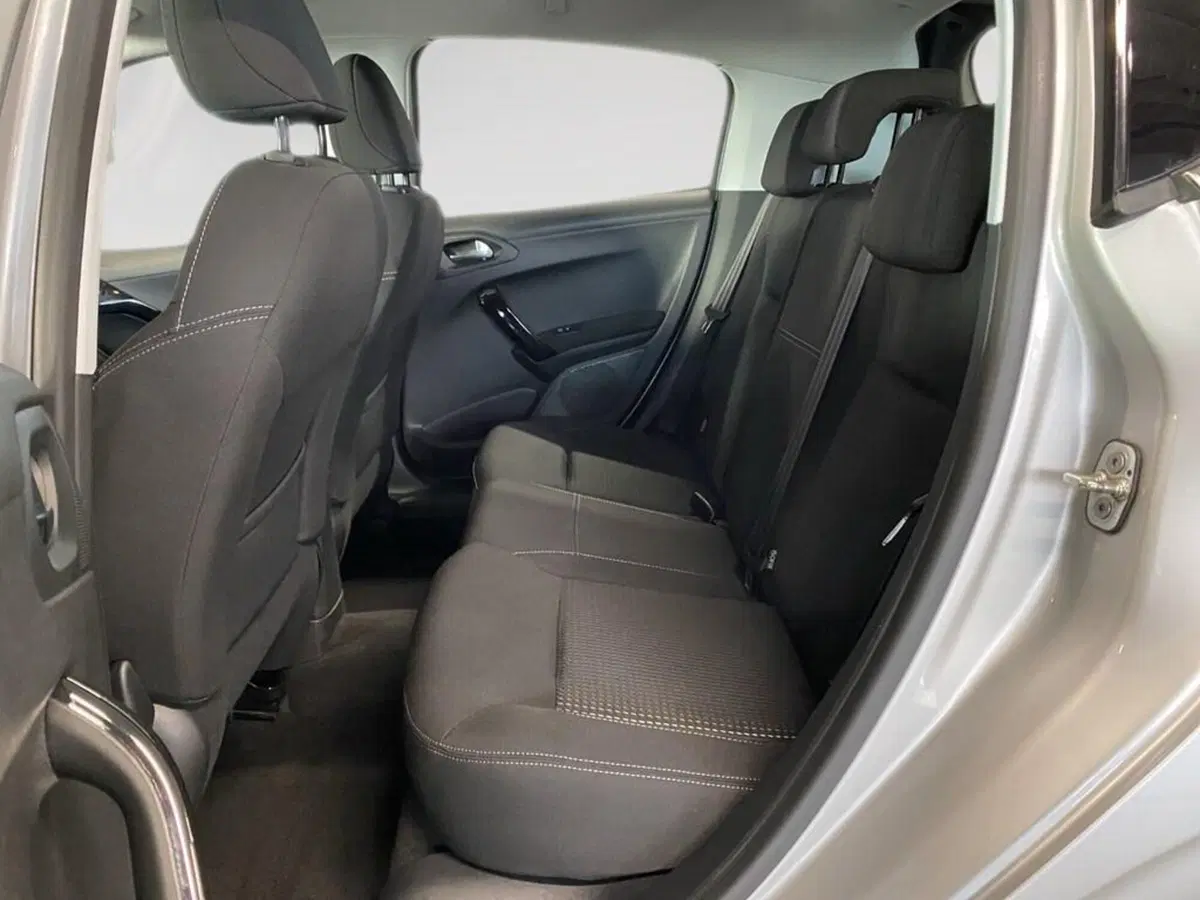 Peugeot 208 usata a Torino (7)