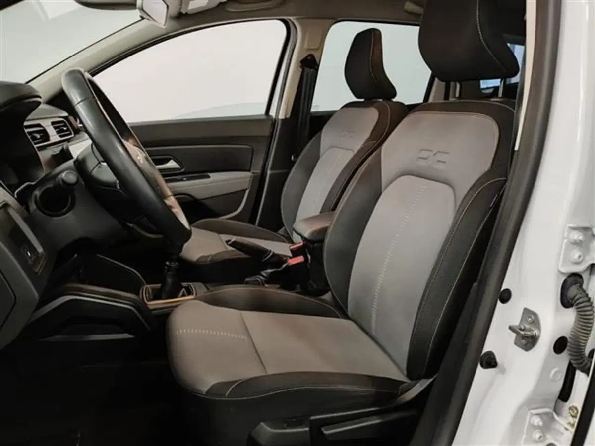 Dacia Duster usata a Siena (16)