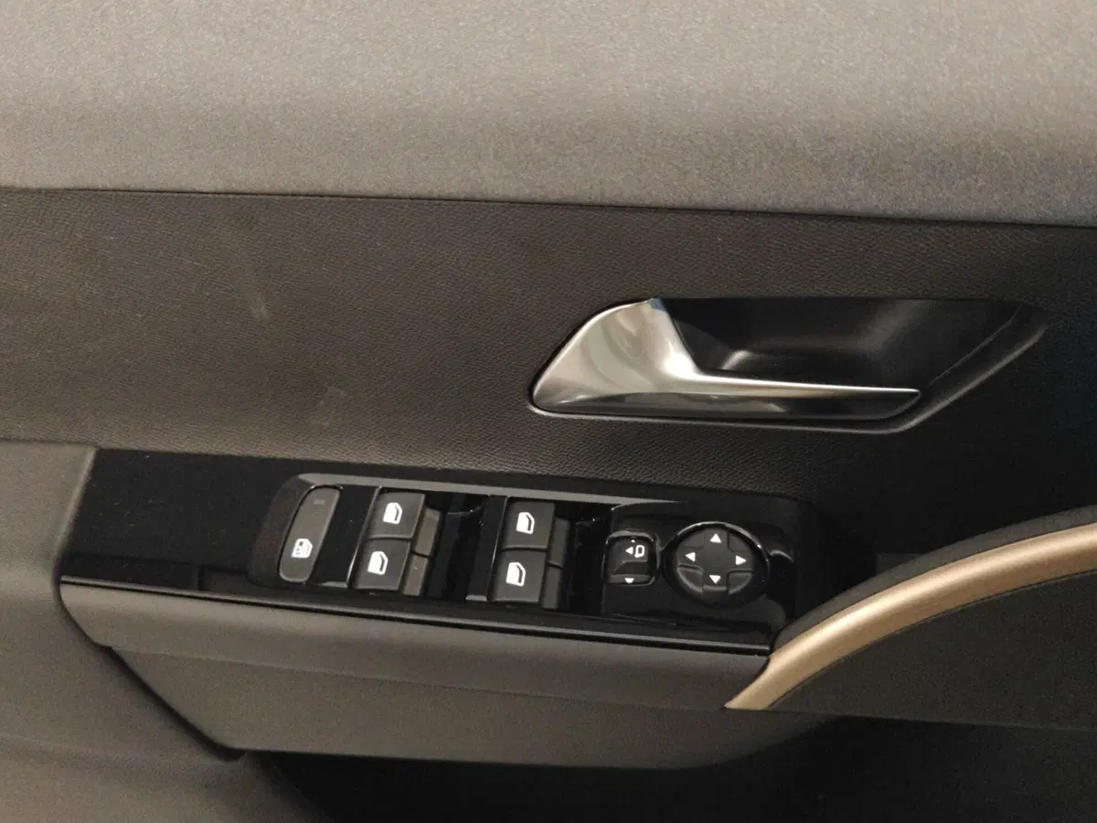 Lancia Ypsilon usata a Genova (12)