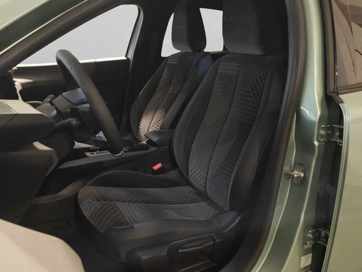 Lancia Ypsilon usata a Genova (9)