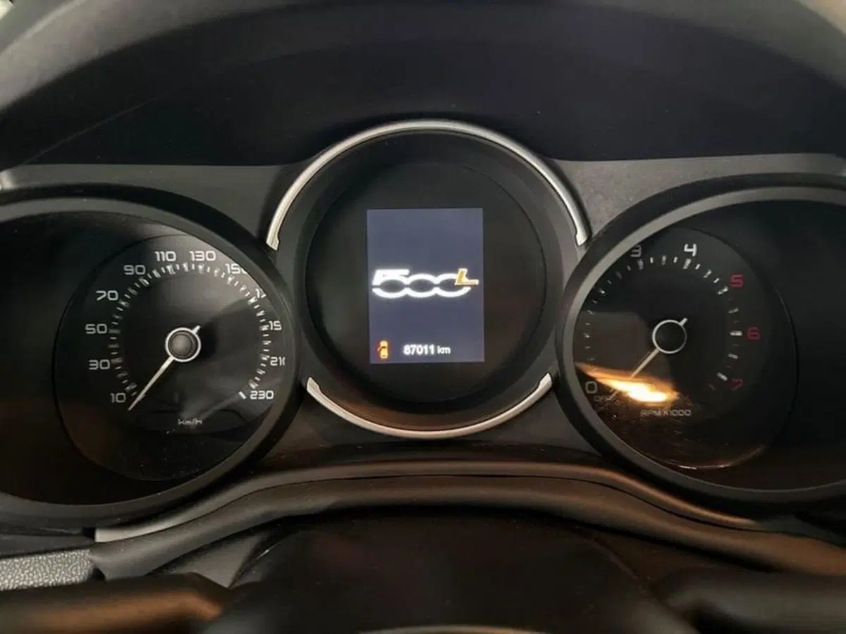 Fiat 500L usata a Prato (13)