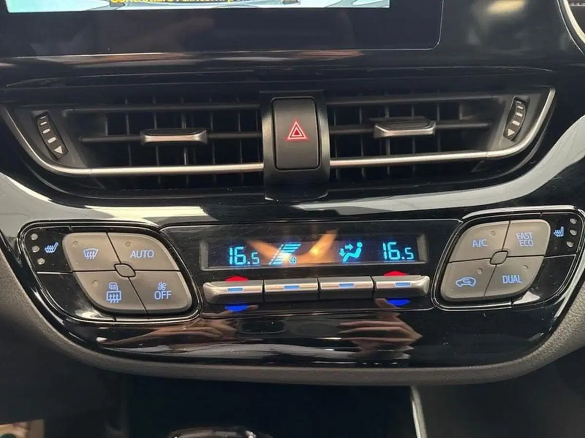 Toyota Toyota C-HR usata a Prato (17)