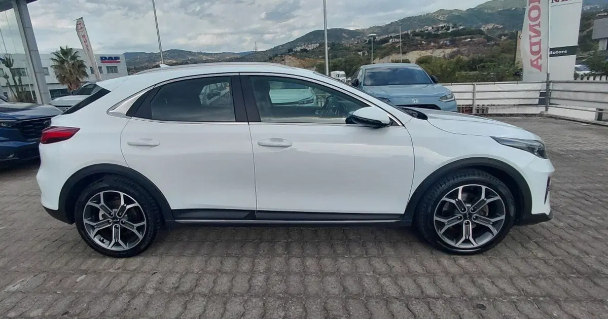 Kia XCeed usata a Cosenza (4)