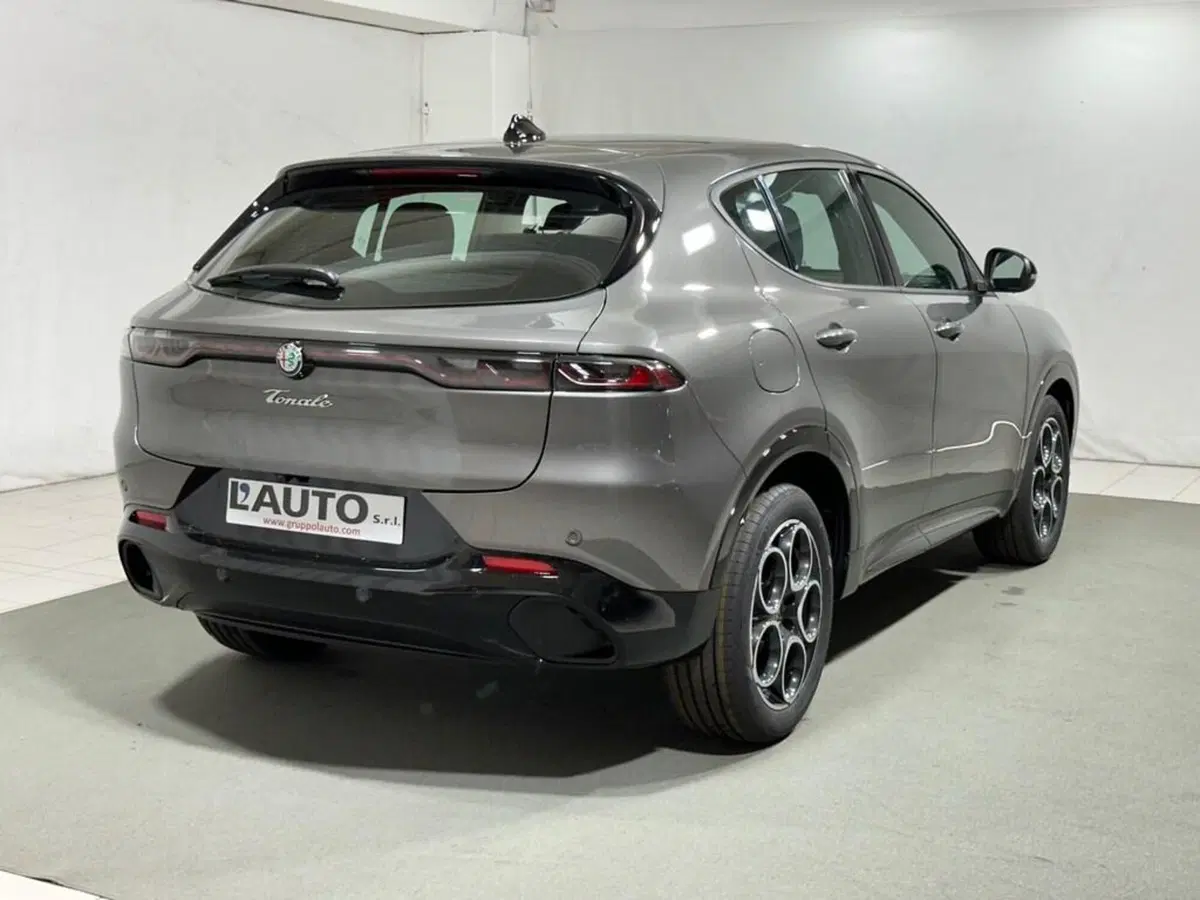 Alfa Romeo Tonale nuova a Sondrio (5)