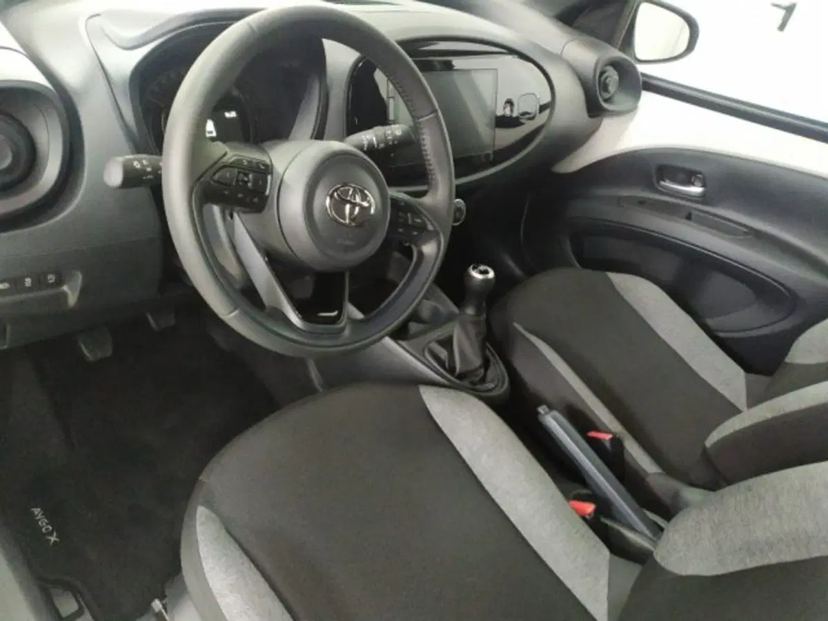 Toyota Aygo X usata a Trieste (7)