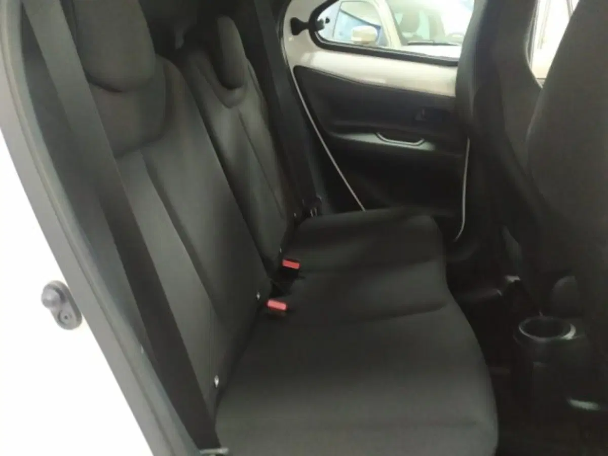 Toyota Aygo X usata a Trieste (8)