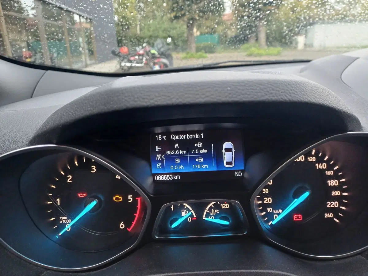Ford Kuga usata a Alessandria (14)