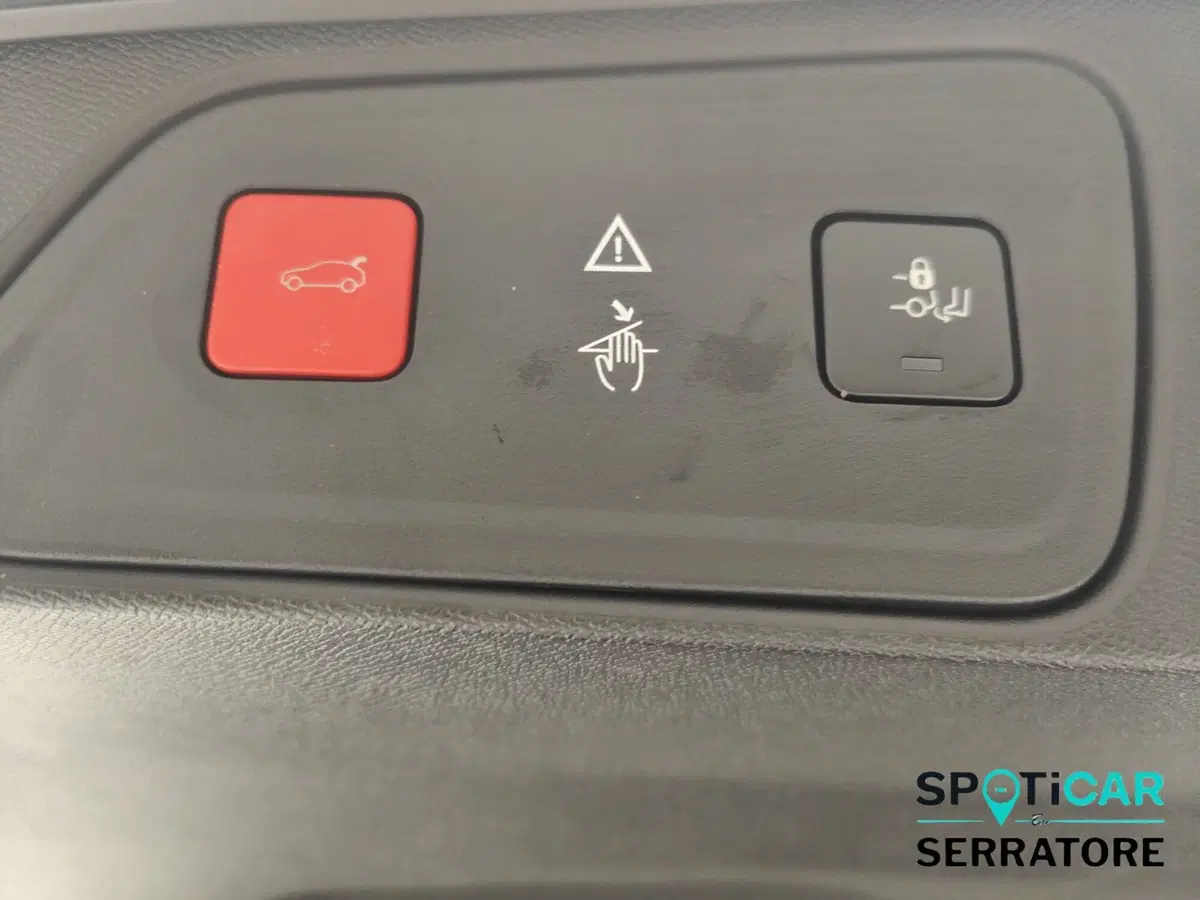 Peugeot 3008 usata a Como (17)