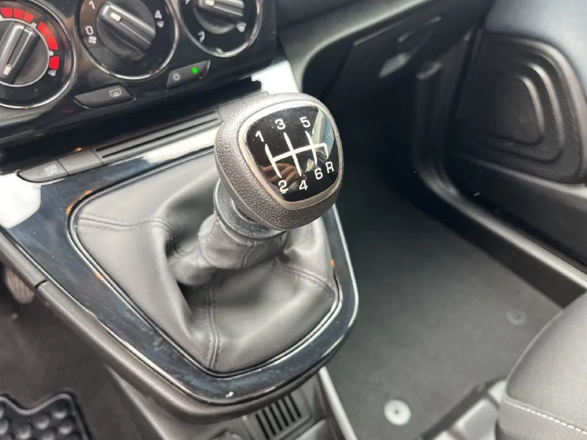 Lancia Ypsilon usata a Torino (12)