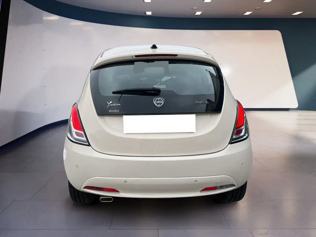 Lancia Ypsilon usata a Torino (5)