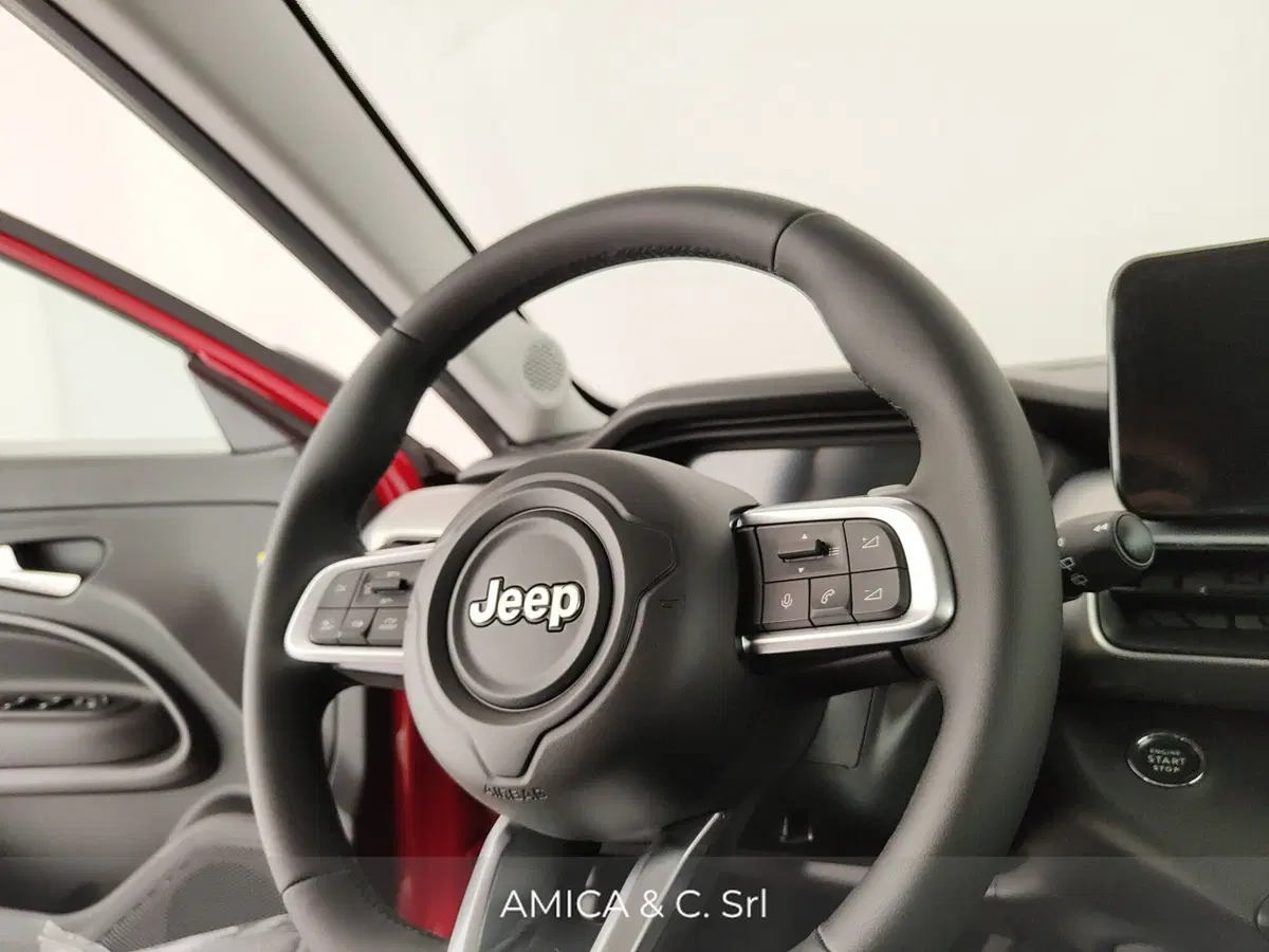 Jeep Avenger nuova a Caserta (20)