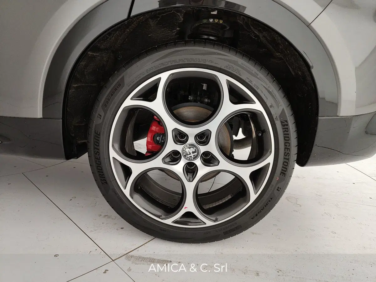 Alfa Romeo Tonale usata a Caserta (11)