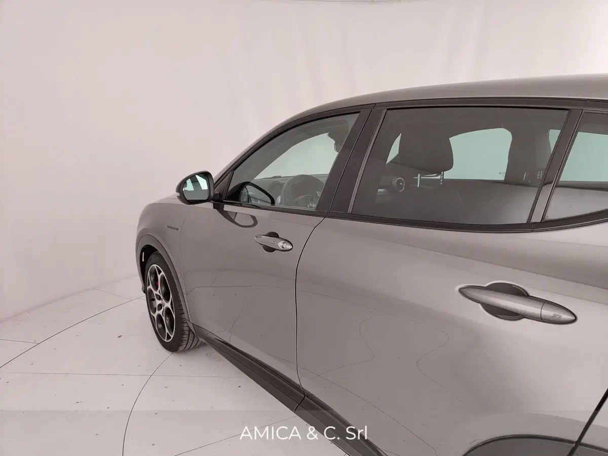 Alfa Romeo Tonale usata a Caserta (12)