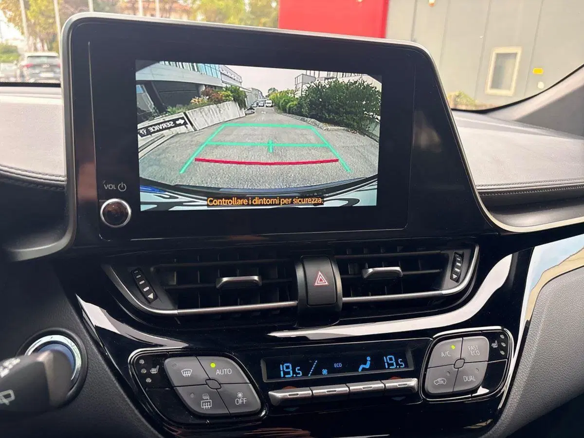 Toyota Toyota C-HR usata a Treviso (13)