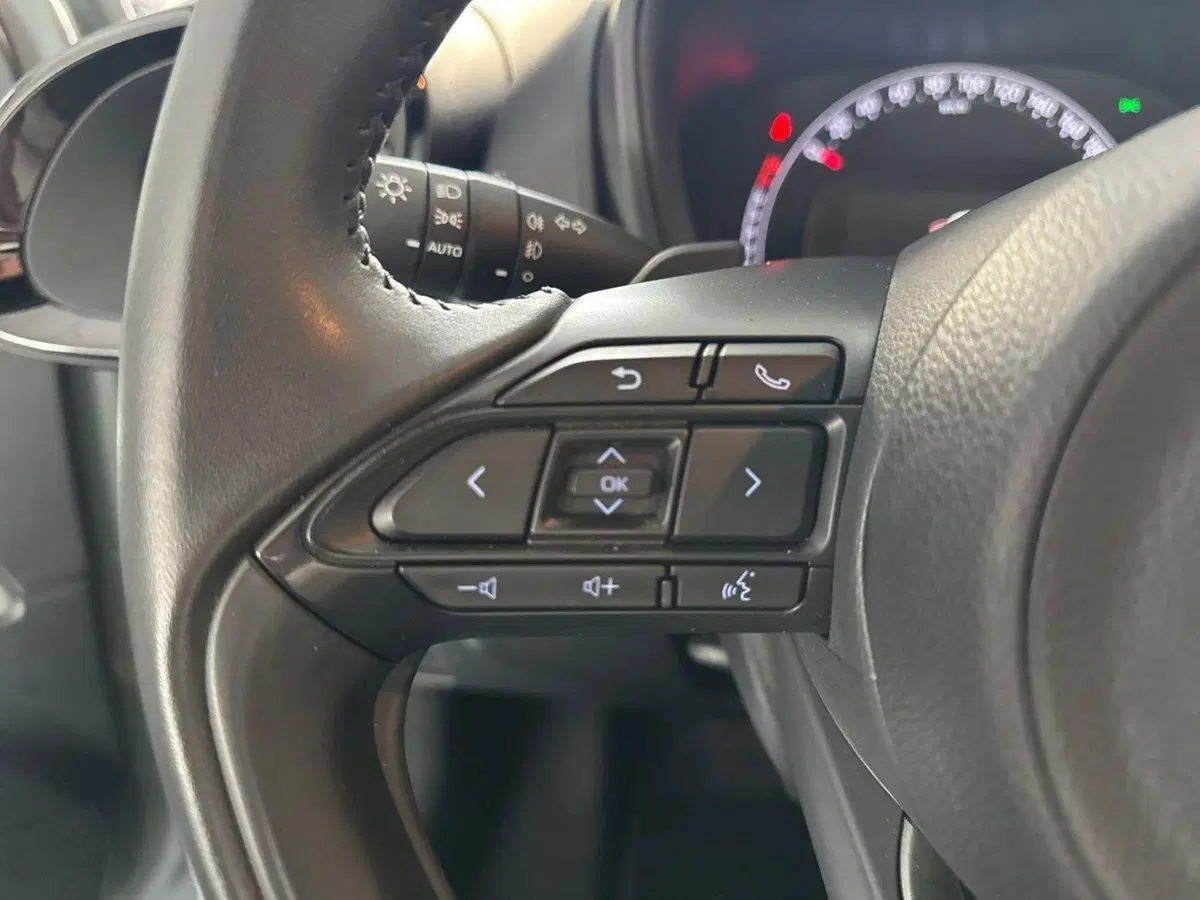 Toyota Aygo X usata a Prato (12)