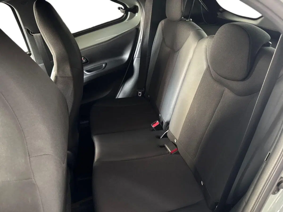 Toyota Aygo X usata a Prato (17)
