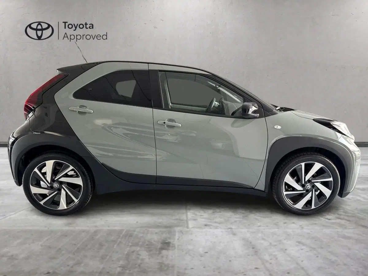 Toyota Aygo X usata a Prato (5)