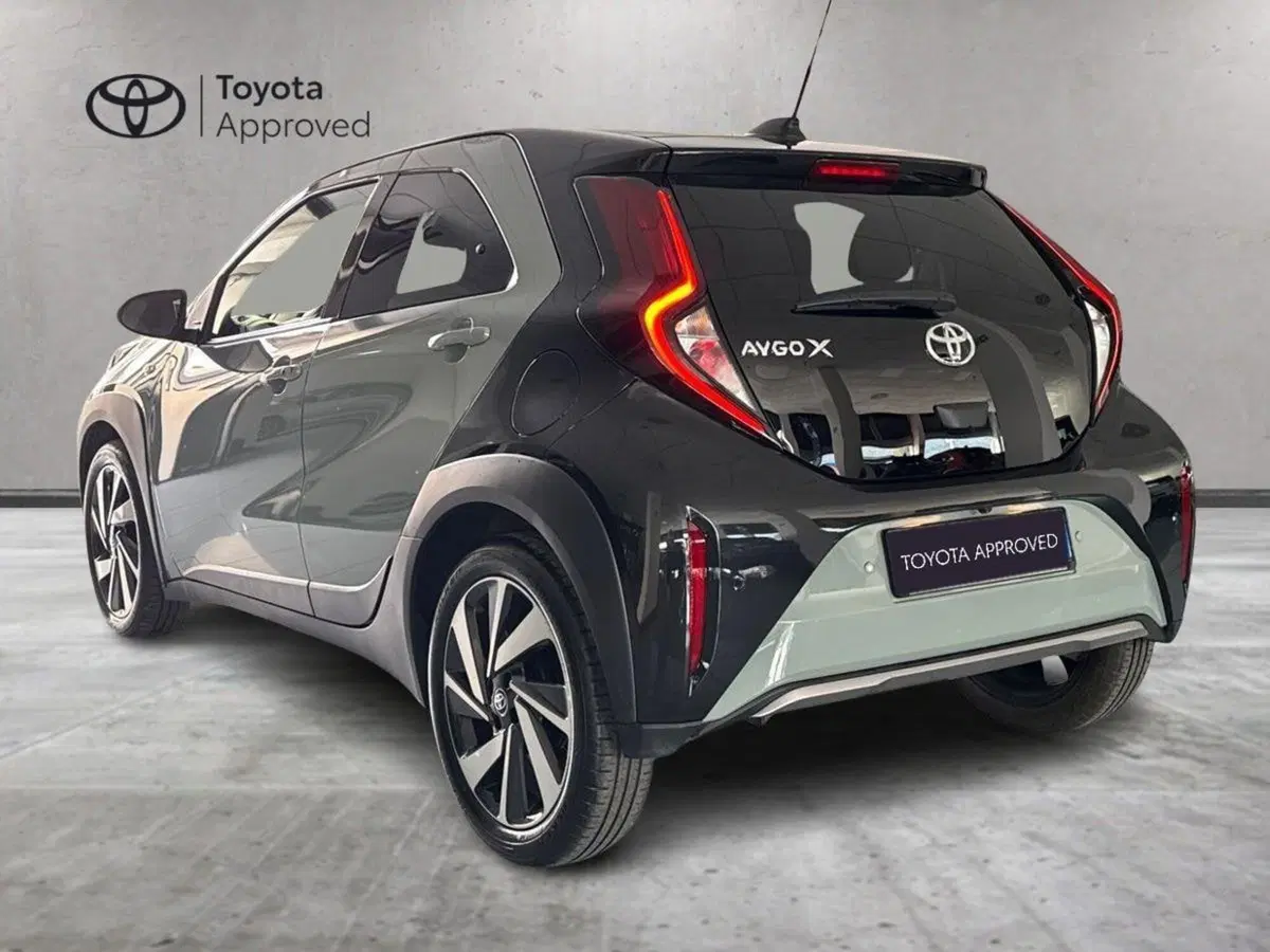 Toyota Aygo X usata a Prato (6)