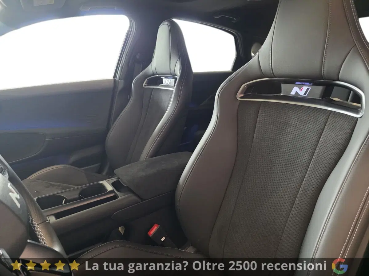 Hyundai Ioniq 6 N nuova a Pistoia (8)