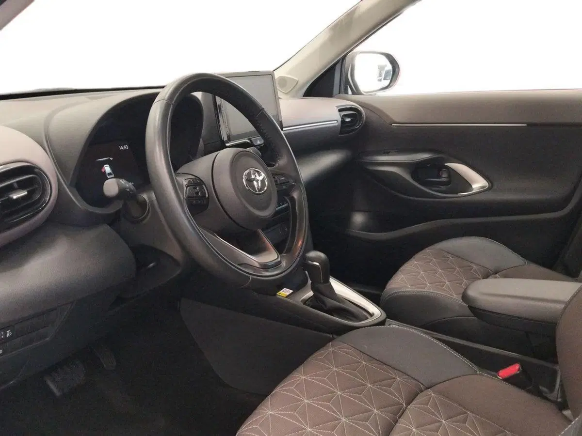 Toyota Yaris Cross usata a Roma (7)