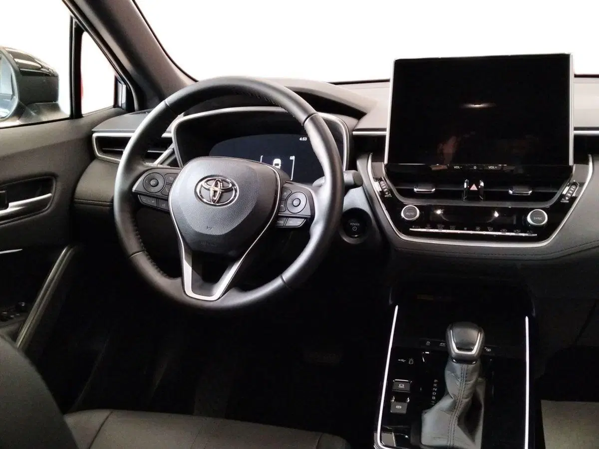 Toyota Corolla Cross usata a Roma (7)