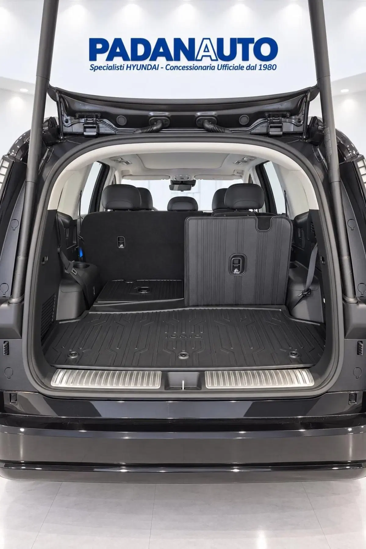 Hyundai Ioniq 9 nuova a Ferrara (9)