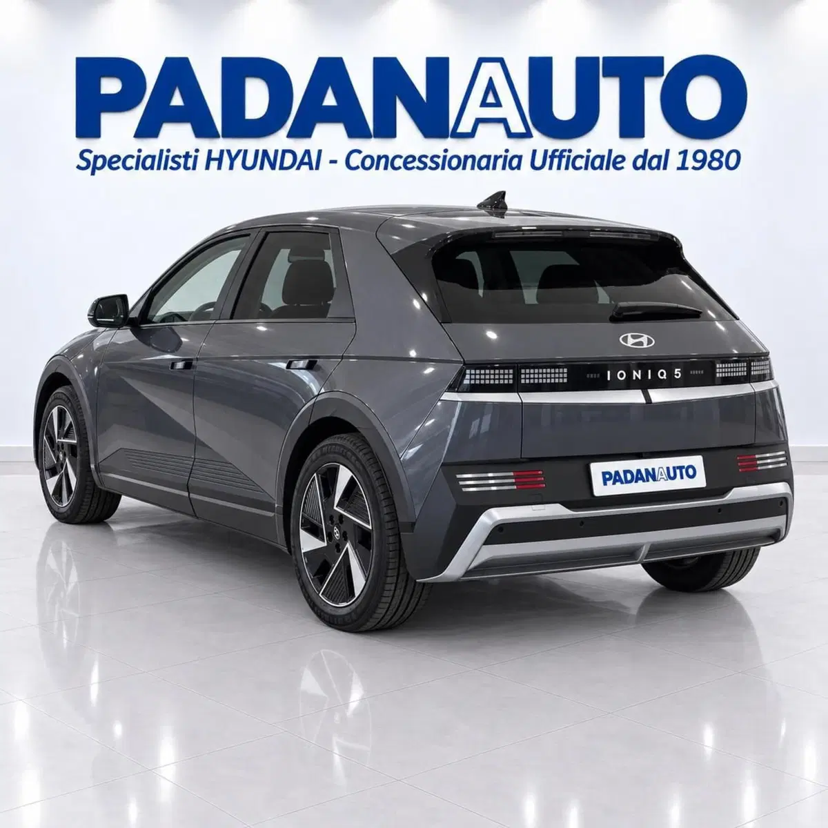 Hyundai Ioniq 5 nuova a Ferrara (5)