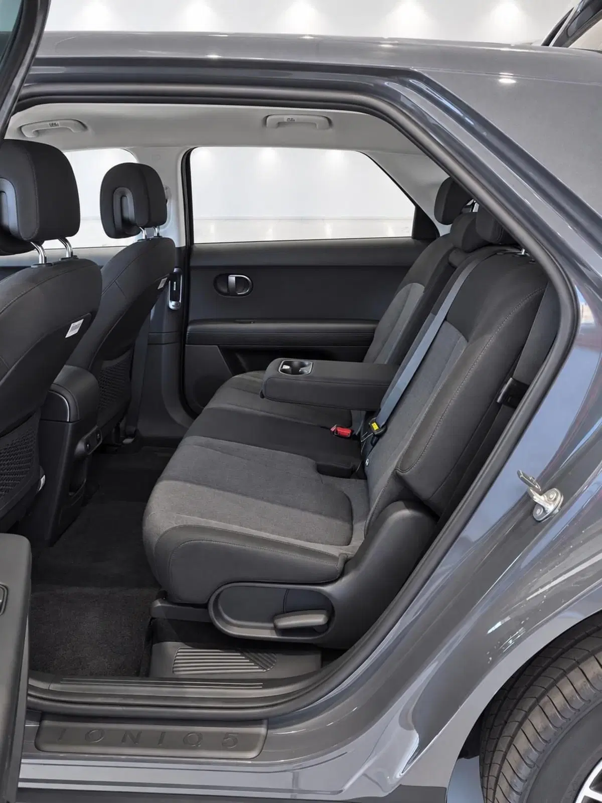 Hyundai Ioniq 5 nuova a Ferrara (9)