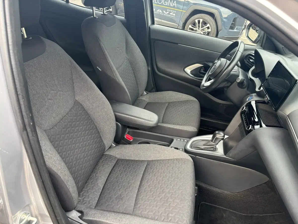 Toyota Yaris Cross usata a Bologna (8)