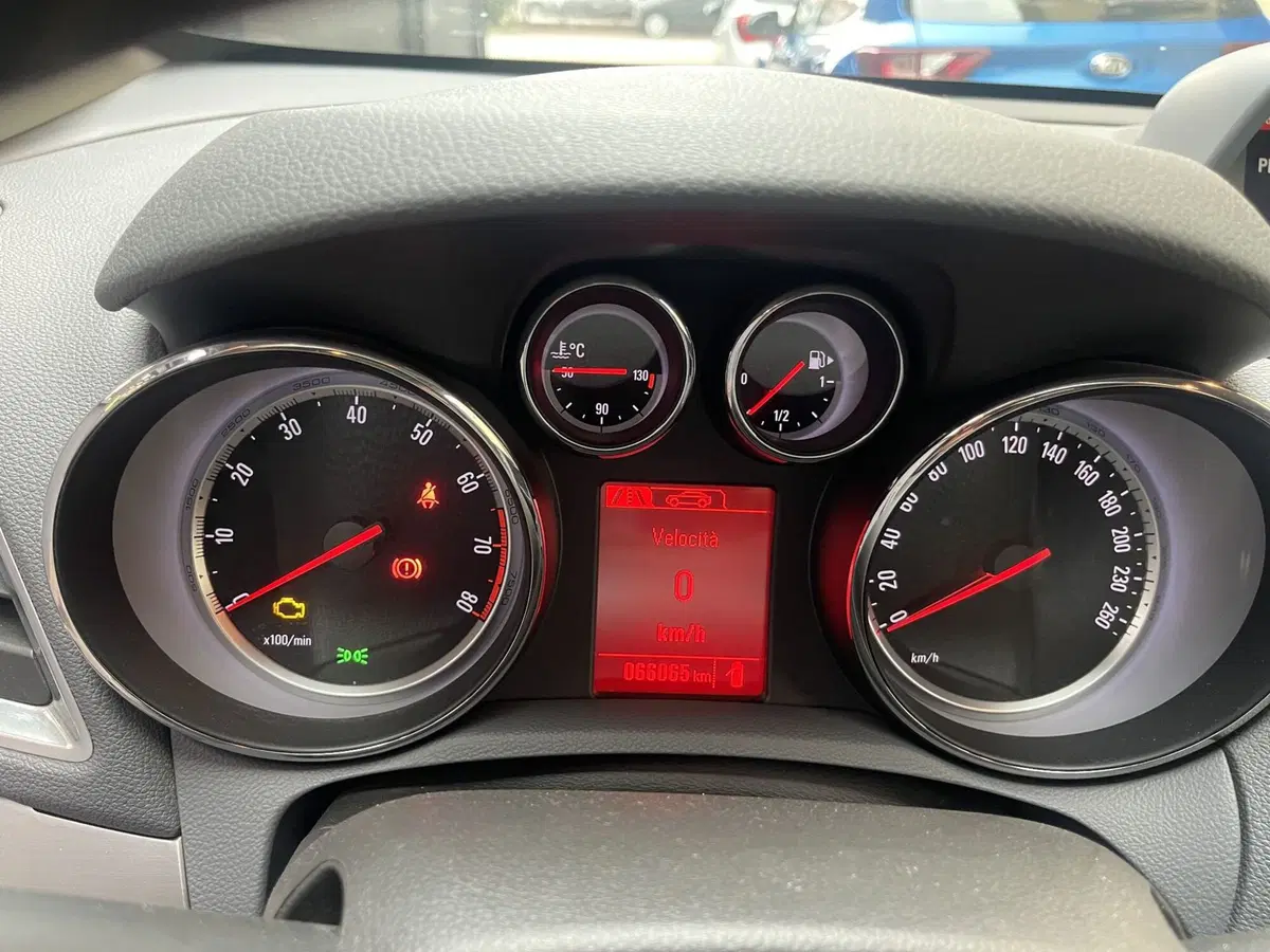 Opel Mokka usata a Bologna (14)