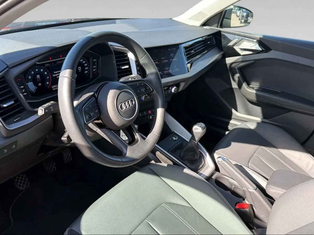 Audi A1 allstreet usata a Livorno (13)