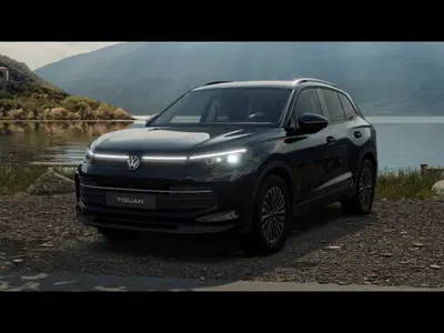 Volkswagen Tiguan 2.0 TDI 150 CV SCR DSG 4MOTION Life nuova a Livorno