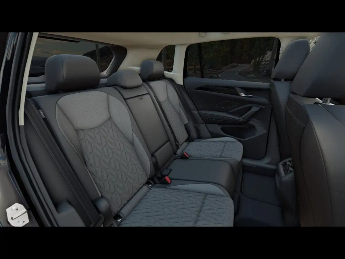 Volkswagen Tiguan nuova a Livorno (7)
