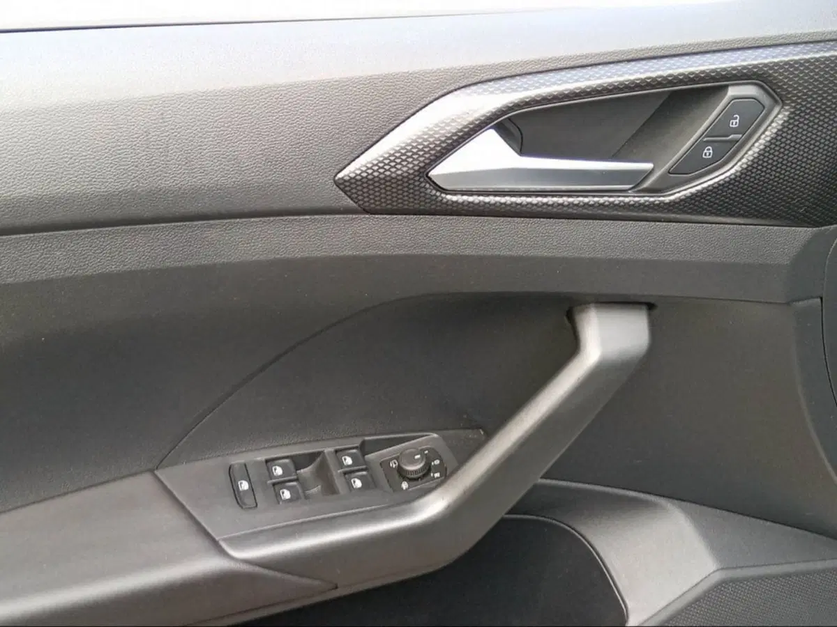 Volkswagen T-Cross usata a Firenze (17)