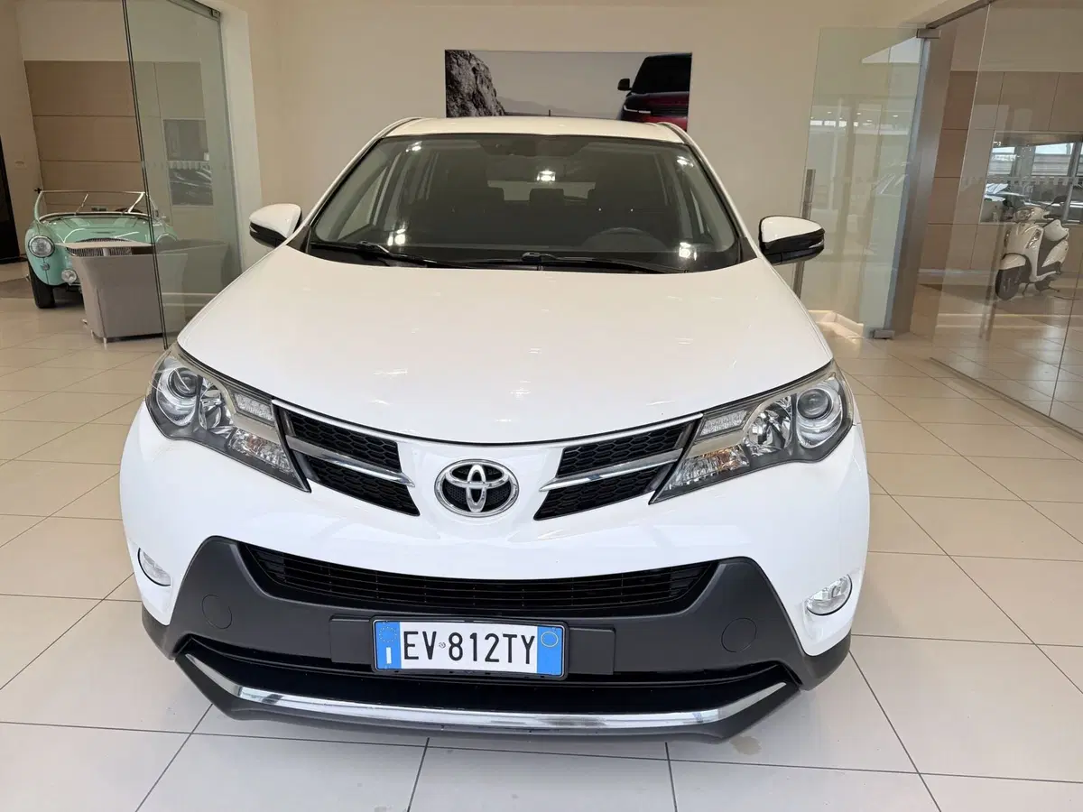 Toyota Rav4 usata a Latina (2)