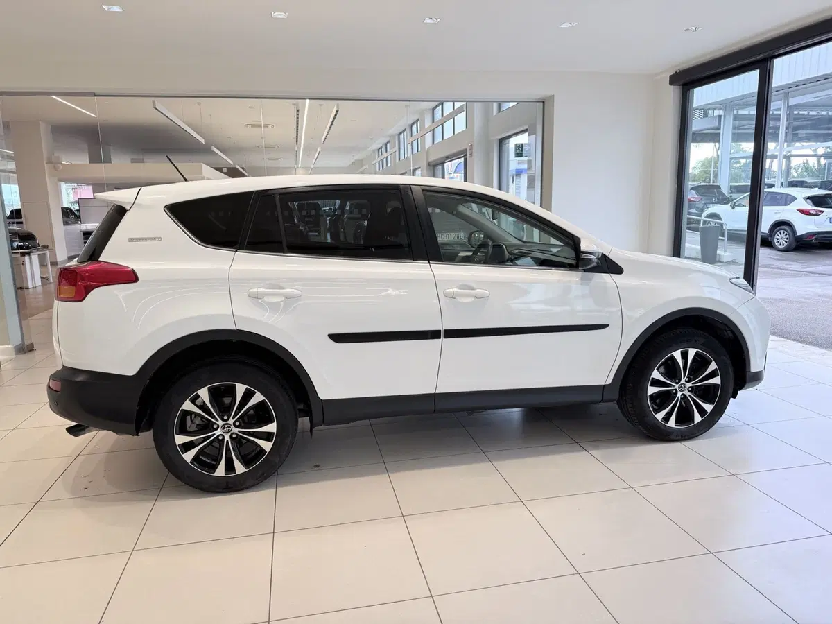Toyota Rav4 usata a Latina (5)