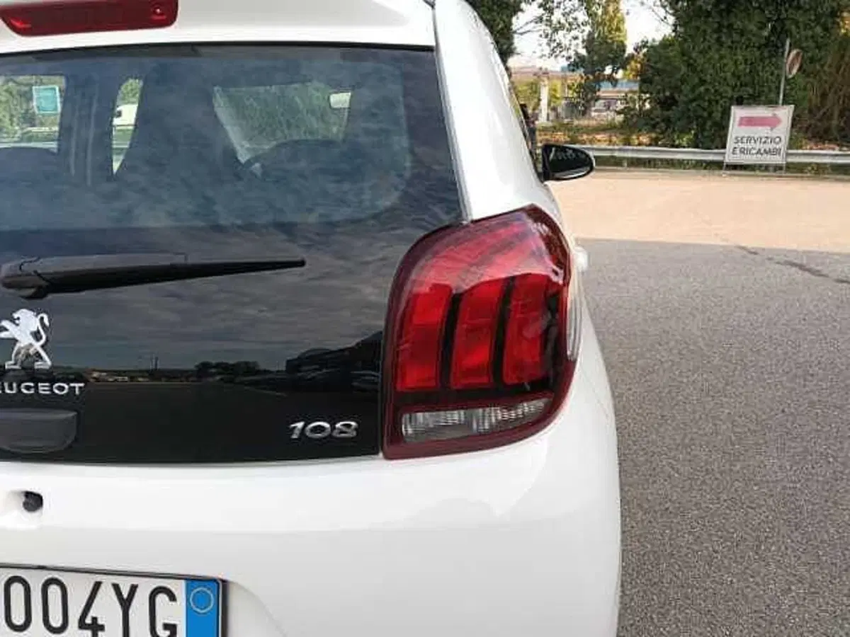 Peugeot 108 usata a Pesaro-Urbino (11)