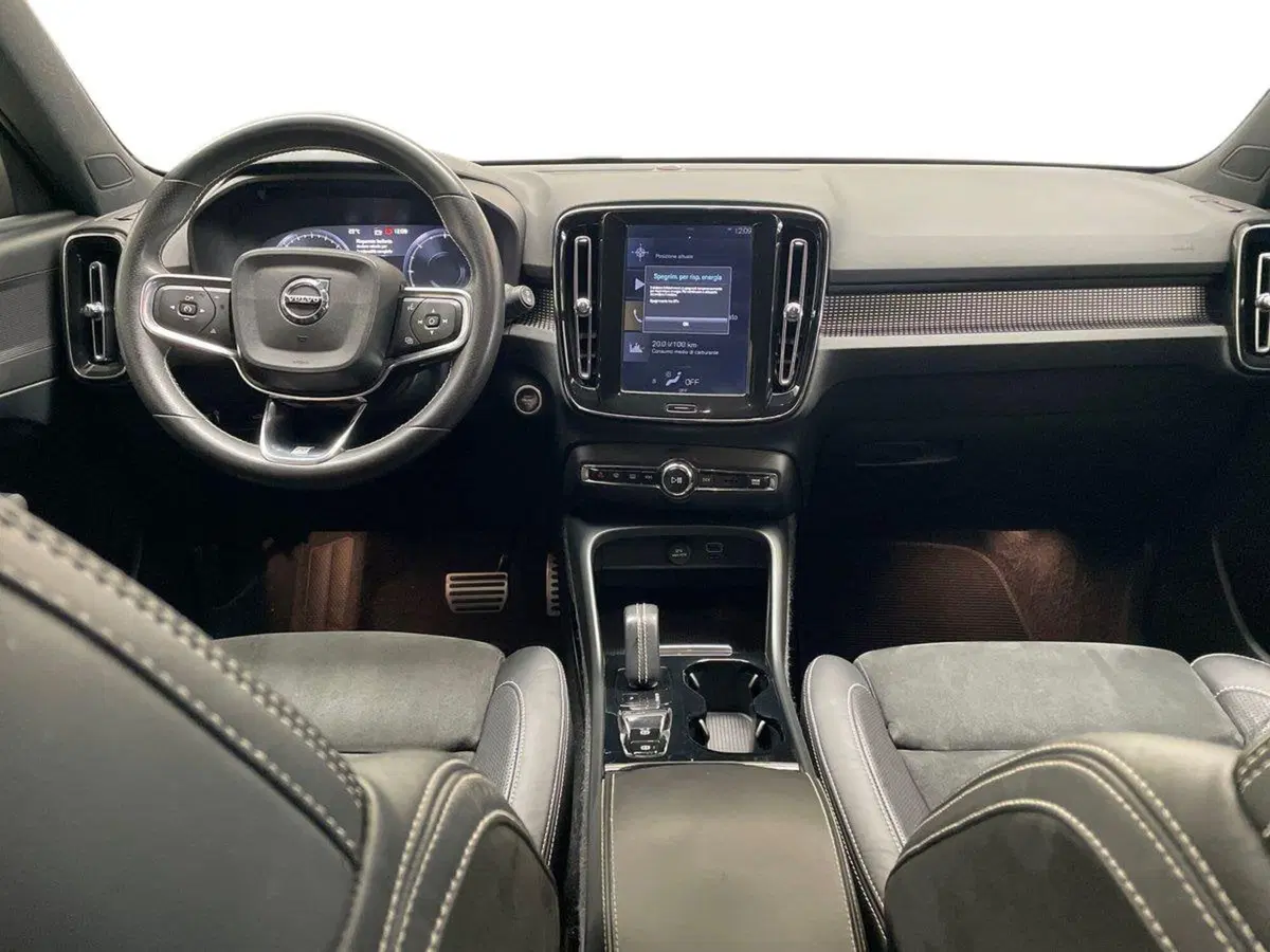 Volvo XC40 usata a Parma (6)