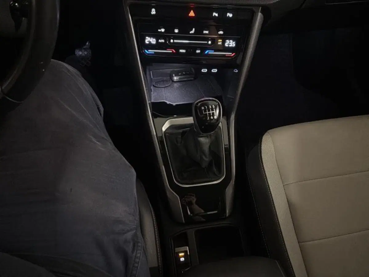 Volkswagen T-Roc usata a Genova (16)